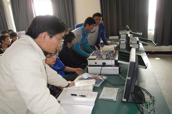 说明: http://file.hudazx.cn/jkx/2011/shixun/DSCN4079.JPG